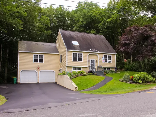 34 Ledgeview Drive, Rochester, NH 03839