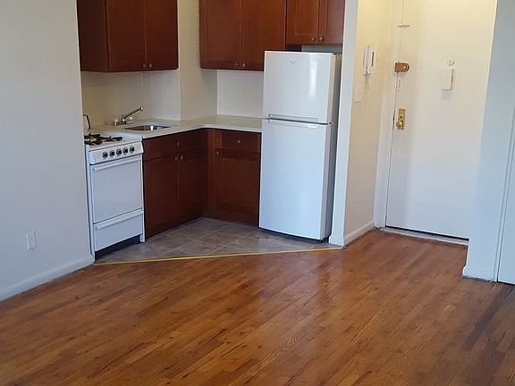 4th image of 8396 118th St APT 5C