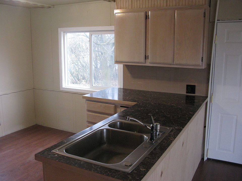 2nd image of 3212 N Tschirley Rd