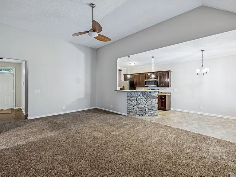 634 Hidden Valley Dr — Photo 21