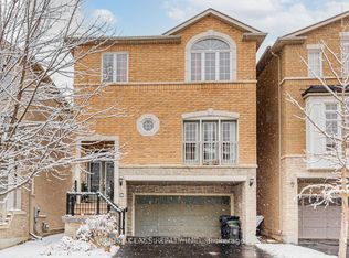 8 Mastwood Cres, Toronto, ON M1C 0B4