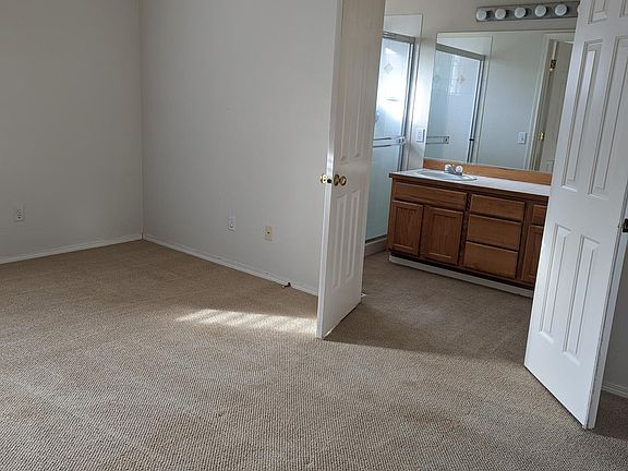 2nd image of 15038 NE 8th Pl