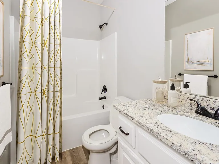 Elm Grove Luxury Rental Homes — Photo 20