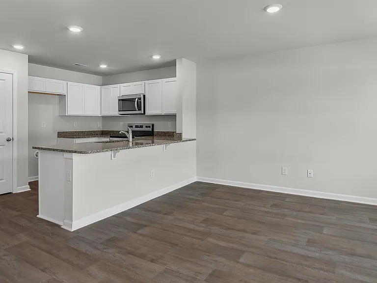 7110 Dunford Rd — Photo 10