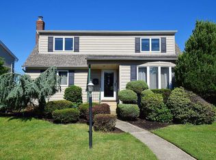 356 Ferris Rd, Seaford, NY 11783