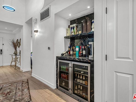4th image of 2111 S Beverly Glen Blvd APT 105