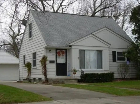 686 3rd Ave, Pontiac, MI 48340