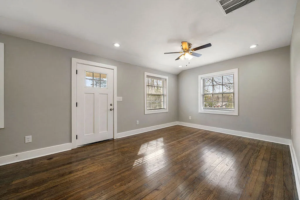 Balfour Marietta — Photo 4