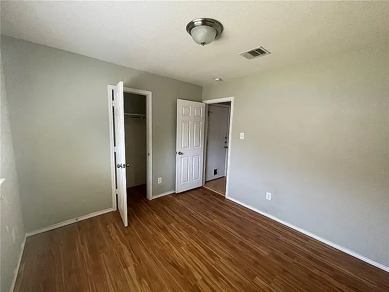 1025 Apollo Cir — Photo 8