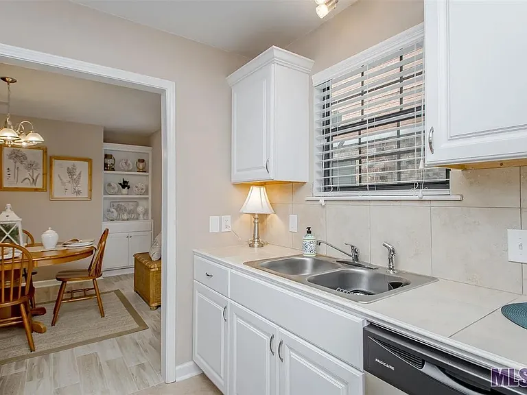 5245 Cumberland Cove Dr — Photo 9