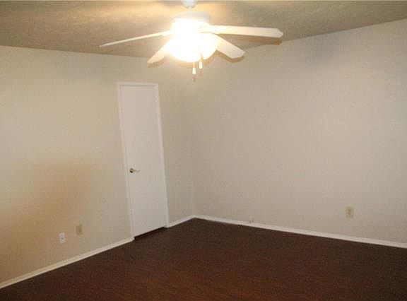 3rd image of 6816 Newcastle Pl