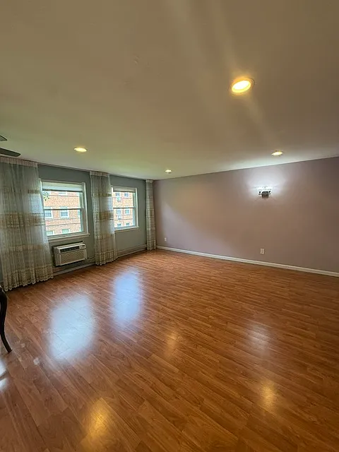 2 bed, 1250 sqft, $1,500 — Photo 4