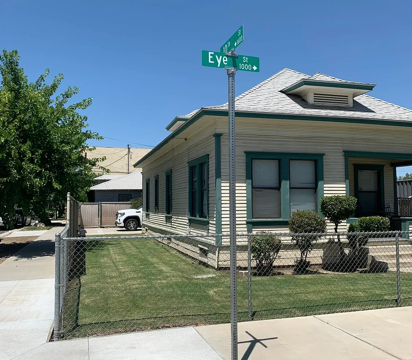 3 bed, 1008 sqft, $1,650 — Photo 1