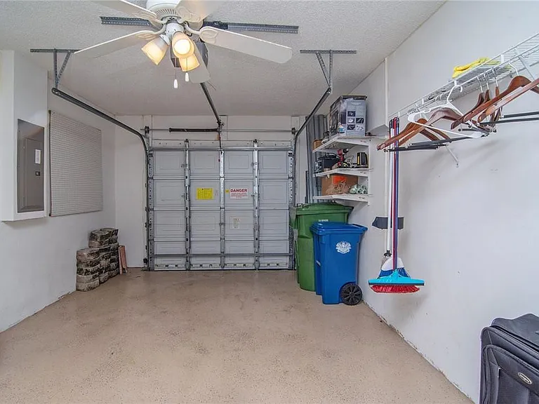 4297 Pine Ridge Ct — Photo 23
