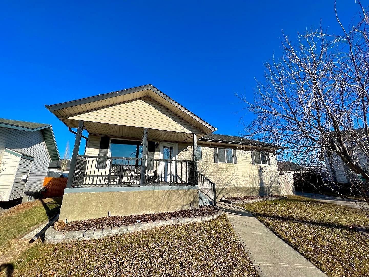 1724 S 4th Ave SE, High River, AB T1V 1W4 Zillow