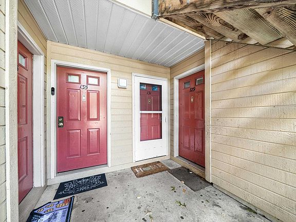 3rd image of 131 Liberty Ct #131