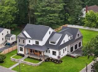 1 Maud Graham Cir, Burlington, MA 01803