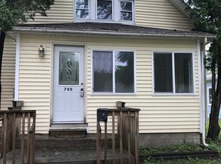 700 S 12th St, Clear Lake, IA 50428