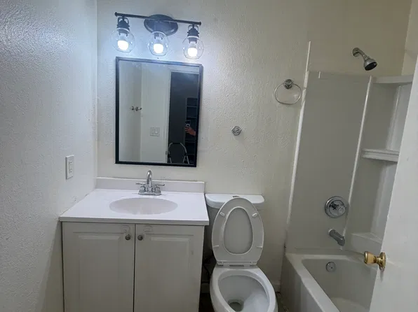 4544 Greenholme Dr APT 2, Sacramento, CA 95842