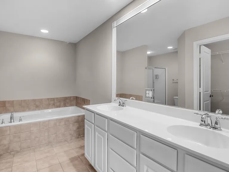 125 Ventura Pl — Photo 24