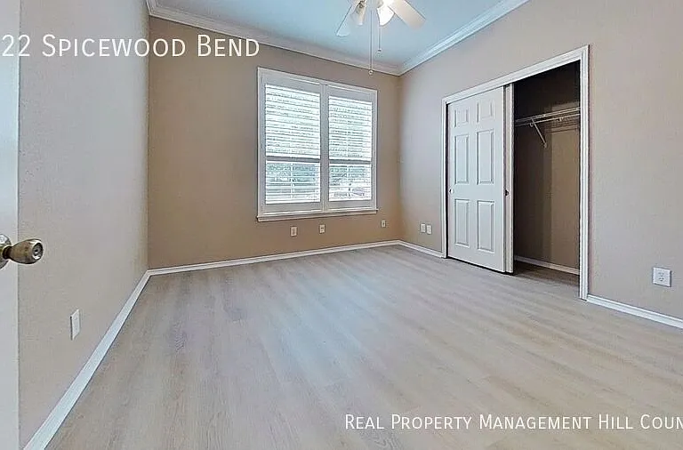 8522 Spicewood Bnd — Photo 10