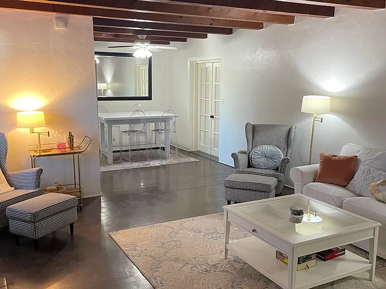 2040 N Campbell Ave — Photo 3