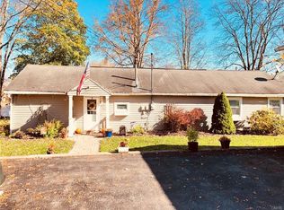29 Camp Rd, Phoenix, NY 13135