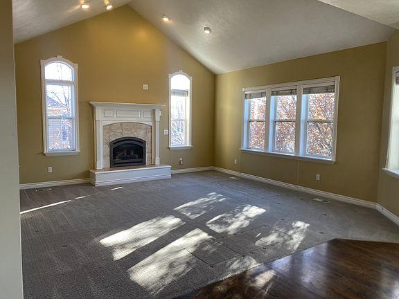 4th image of 128 S McKinley Dr