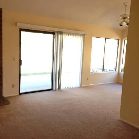 3 bed, 1572 sqft, $3,895 — Photo 4