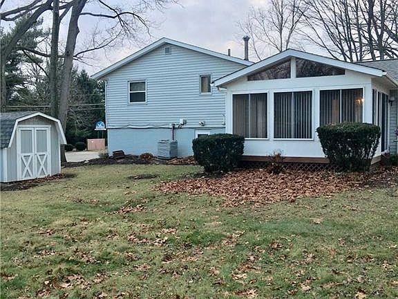 5th image of 595 Eric Dr