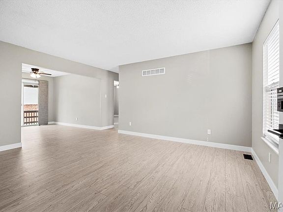 3rd image of 779 Boca Raton Dr #I