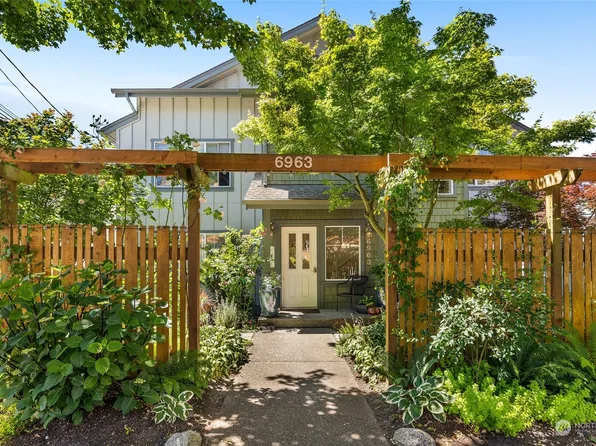 6963 California Avenue SW #202, Seattle, WA 98136