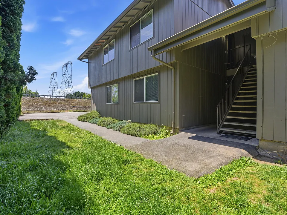 1715 SE 9th Ave #1715