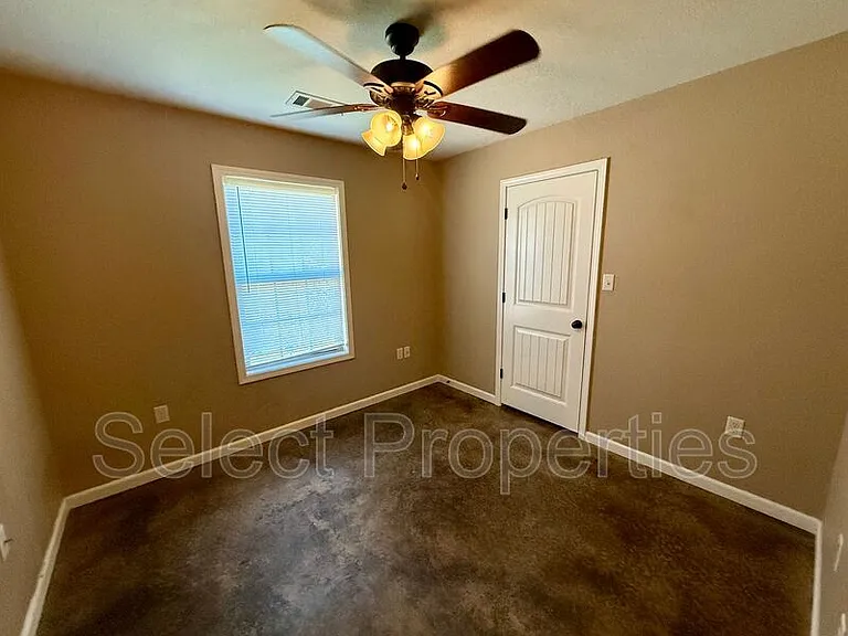 206 S Bernis St — Photo 8