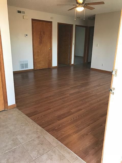 Entry/Living Room