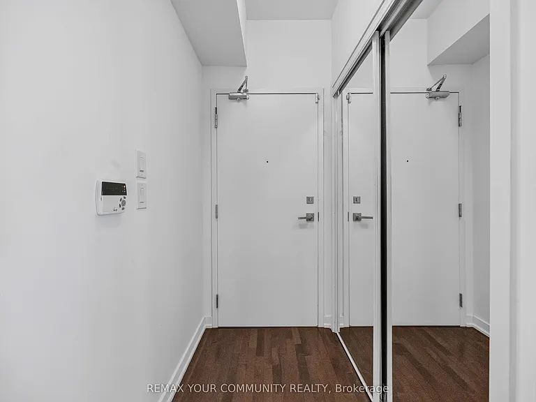 12 York St S #5102 — Photo 6