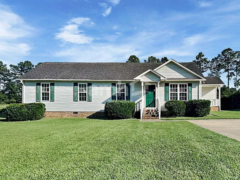 120 Clearwater Dr