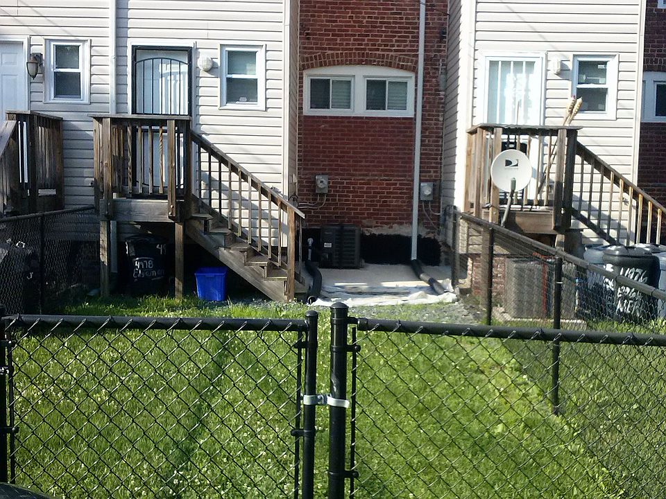 2nd image of 4978 Edgemere Ave