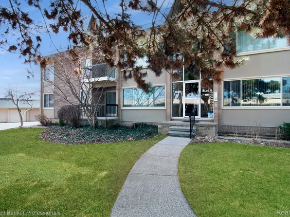 1989 Klingensmith Rd Unit 45, Bloomfield Hills, MI 48302