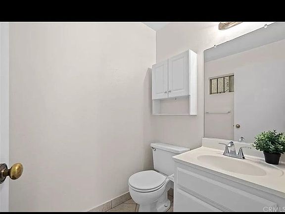 3rd image of 3526 Baldwin Ave APT E