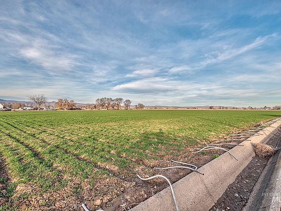 3rd image of Jonathan Rd