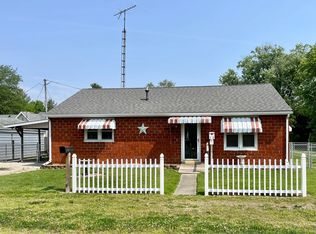 518 Seminary St, Hope, IN 47246