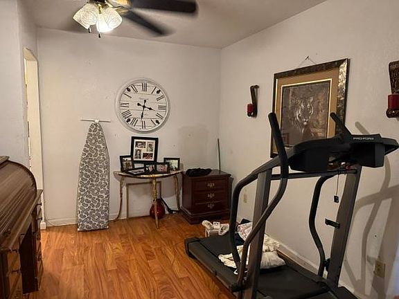 4th image of 2101 N Smith Ave