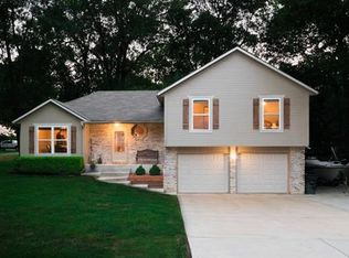 301 N Harrison St, Spring Hill, KS 66083