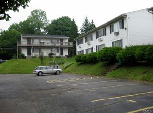 8 Dean St APT 2, Danbury, CT 06810