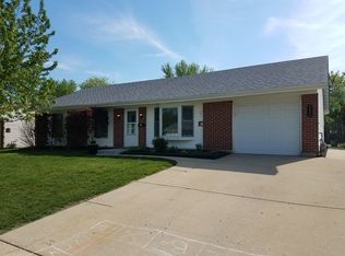 113 Jill Ln, Streamwood, IL 60107