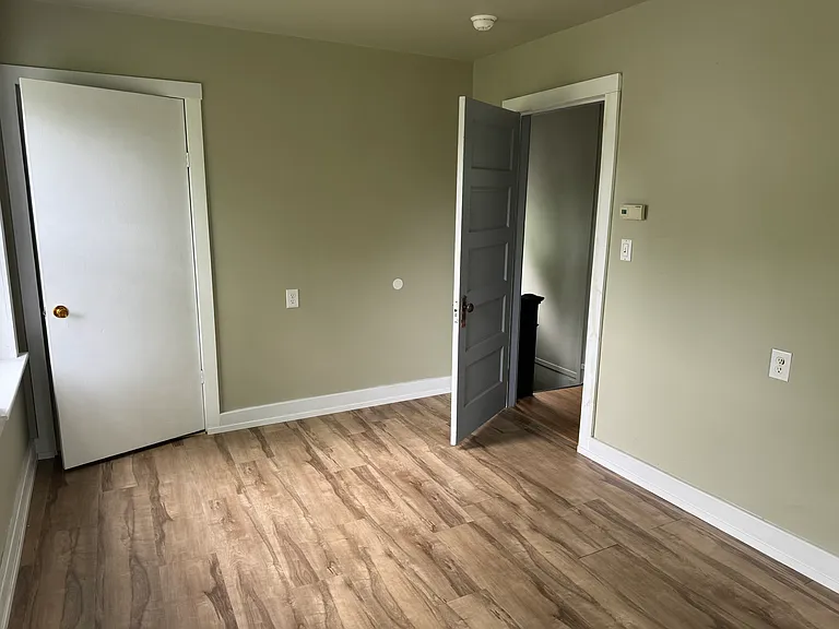 35 Dyer St — Photo 8