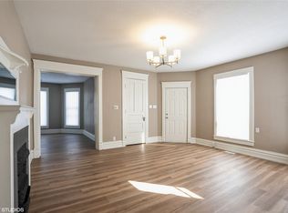 201 E 4th St S, Newton, IA 50208