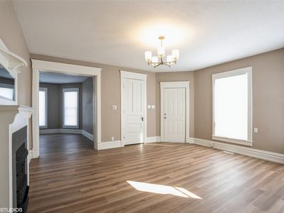 201 E 4th St S, Newton, IA, 50208