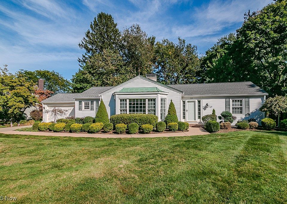 1st image of 33 Bryn Mawr Dr